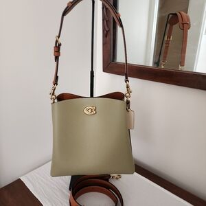 Coach Willow Bucket Bag NWT Moss/Multi
